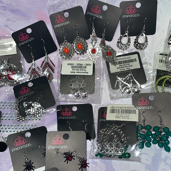 Paparazzi Earrings - Picture 3 of 7